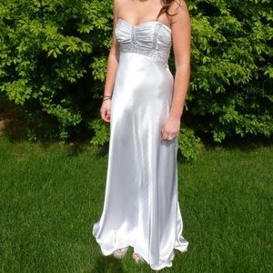 Silver/light grey prom dress
